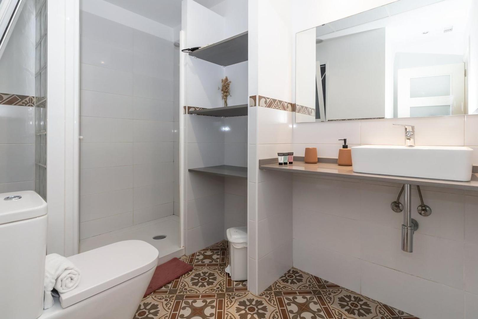 Guestready - El Cabanyal Hidden Oasis Lägenhet Valencia Exteriör bild