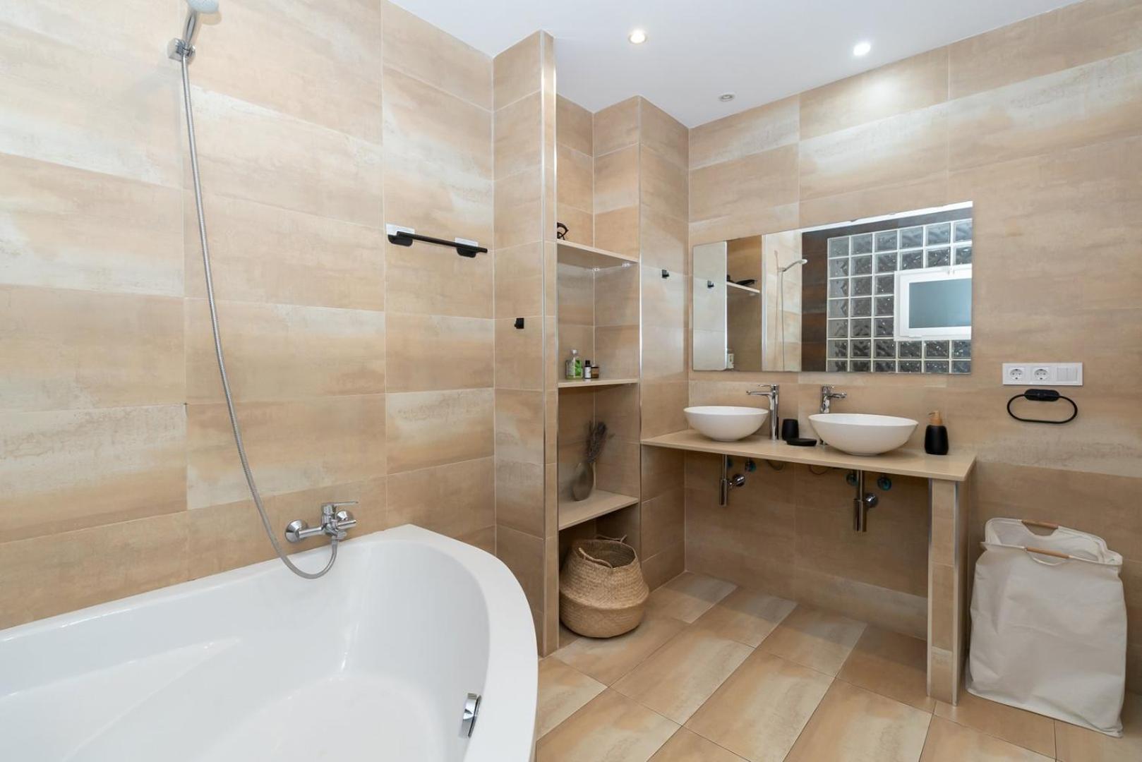 Guestready - El Cabanyal Hidden Oasis Lägenhet Valencia Exteriör bild