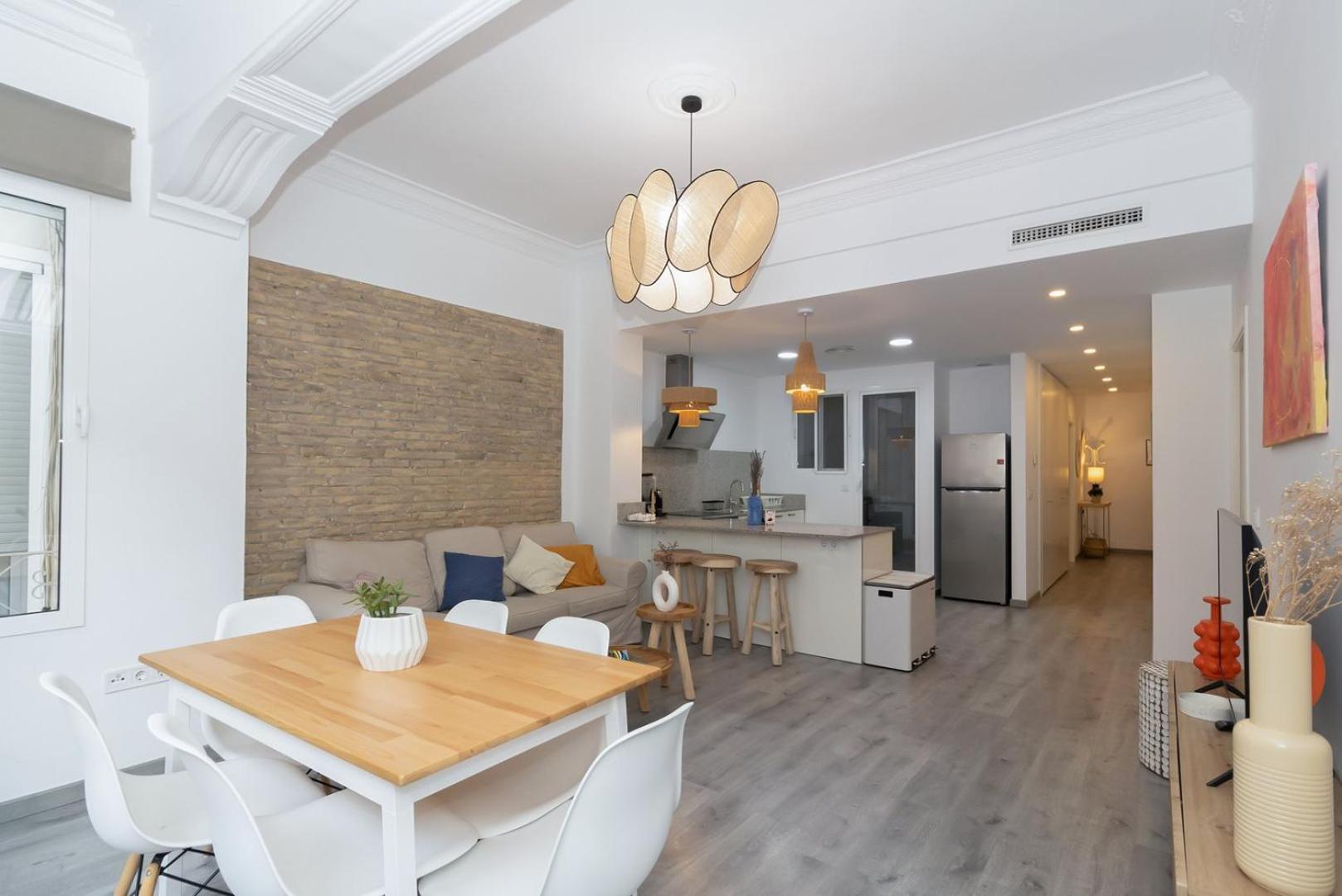 Guestready - El Cabanyal Hidden Oasis Lägenhet Valencia Exteriör bild